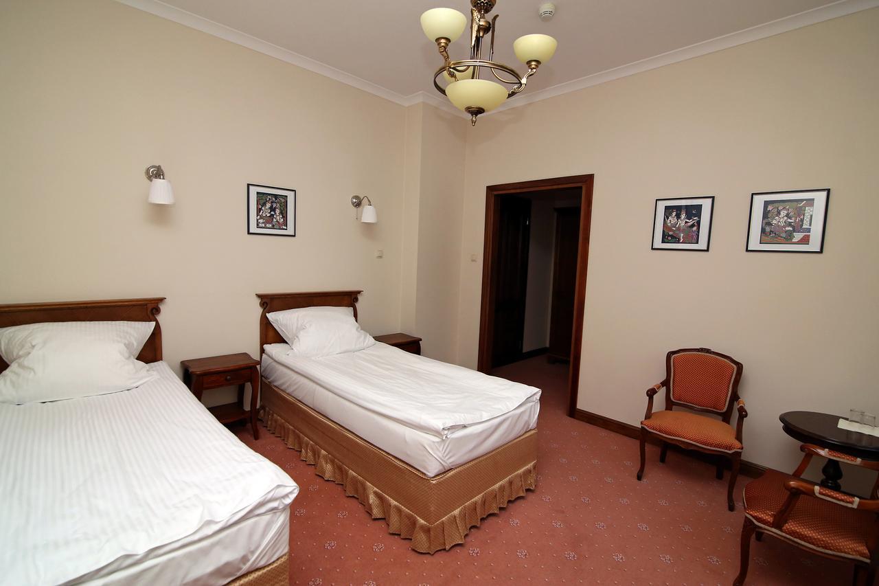 Bed and Breakfast Dwór Bieland Elbląg Exterior foto