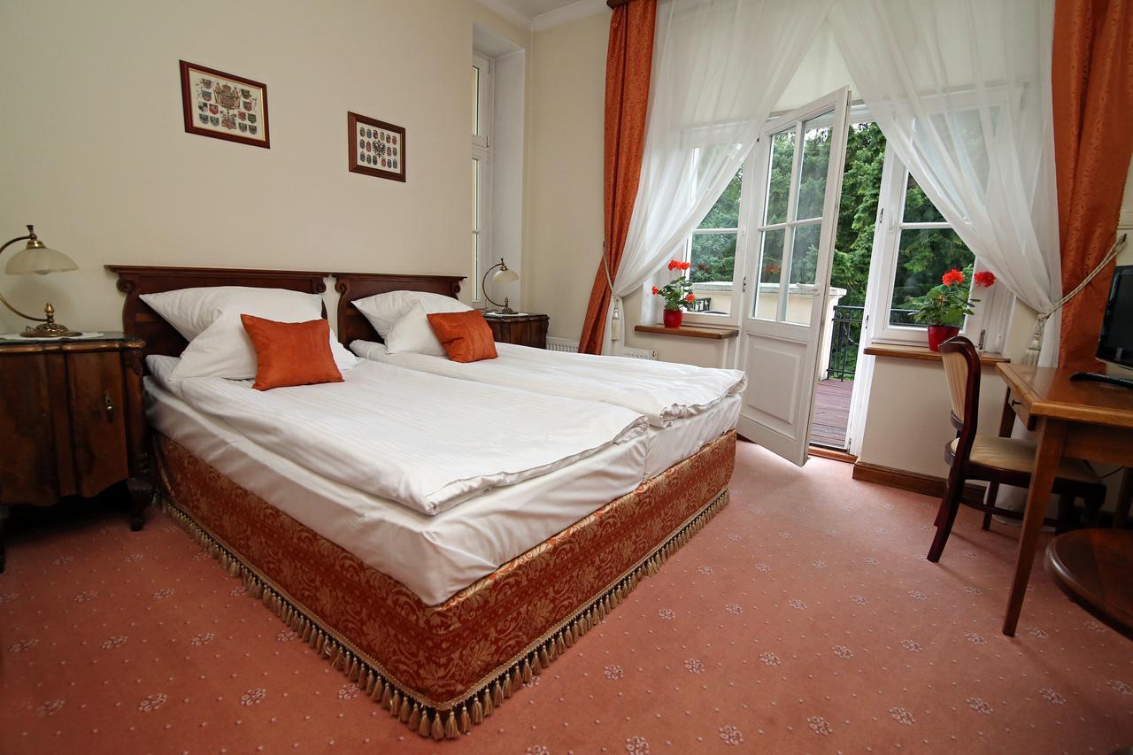 Bed and Breakfast Dwór Bieland Elbląg Exterior foto