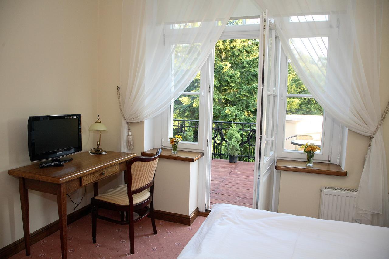 Bed and Breakfast Dwór Bieland Elbląg Exterior foto
