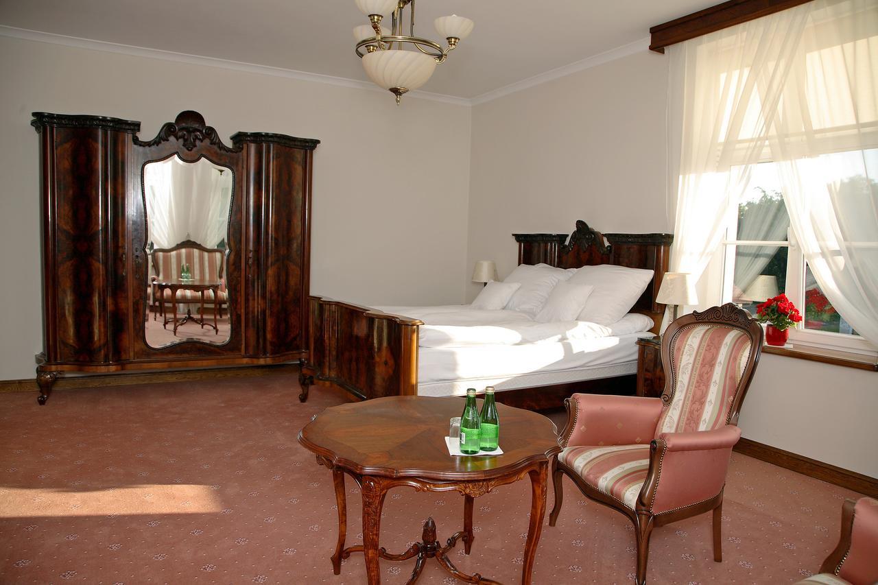 Bed and Breakfast Dwór Bieland Elbląg Exterior foto